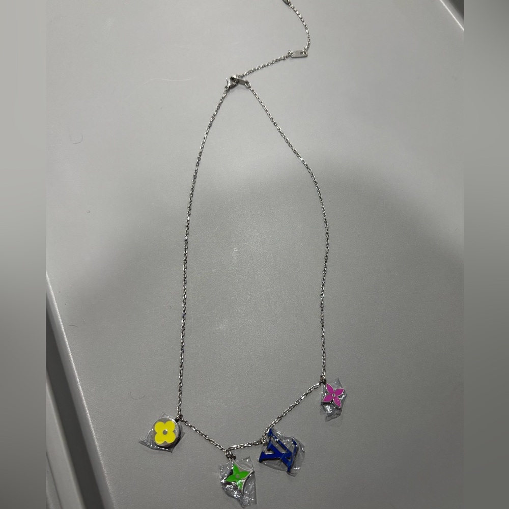 brand new LV adjustable chain